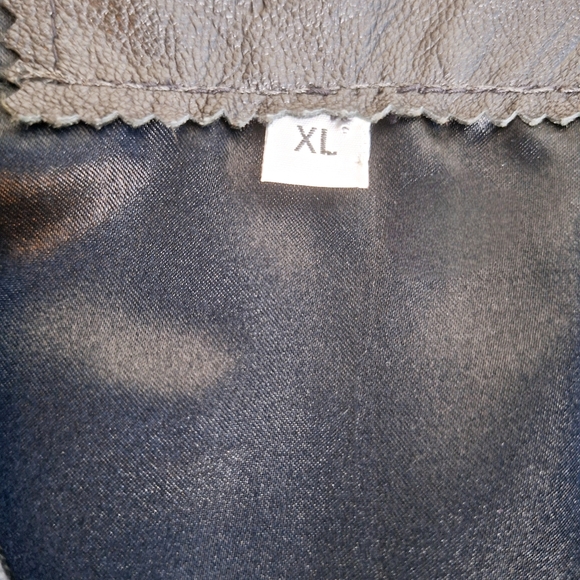 Vintage Branded Garment Inc."The Joe Camel" Biker core leather vest size XL. - Picture 10 of 12